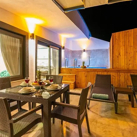 Near Kaputas, Luxury Apartment With Pool * Kas